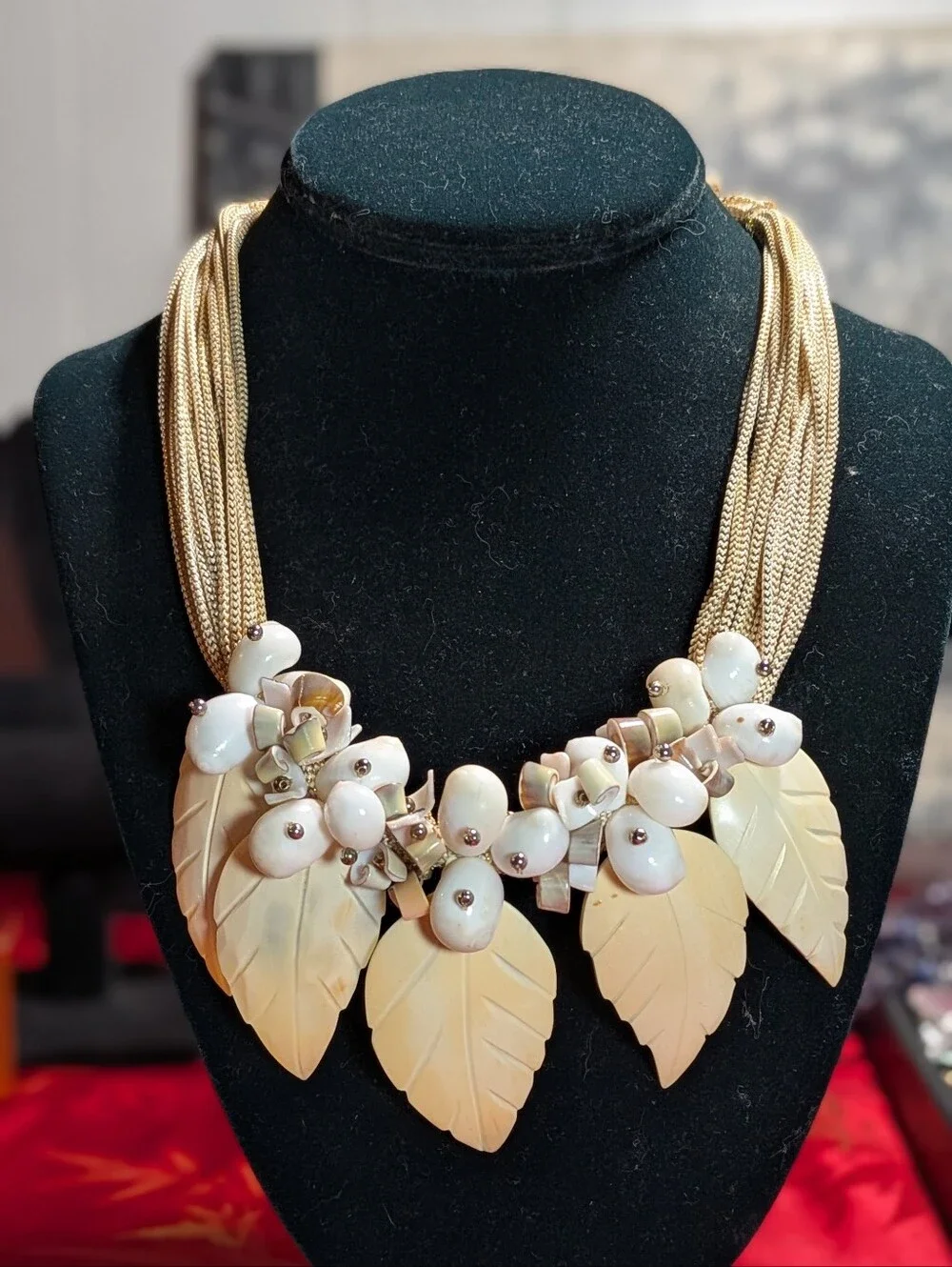 Carved Shell Neck - Picture 5 of 5
